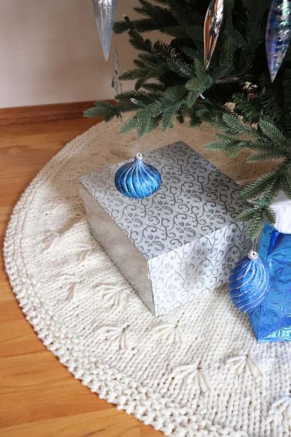 Snowbell Tree Skirt Knitting Pattern – Knitting