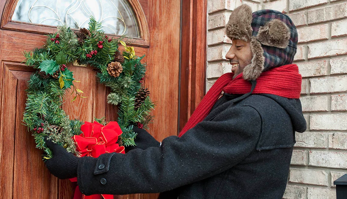 Step Up Your Front Door Décor This Holiday Season