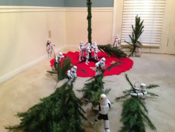 Stormtroopers assembling Christmas tree goes viral | Mile High Mamas