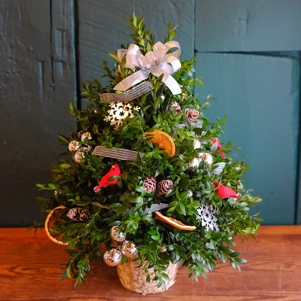 Sugar Plum Tree - Silver: Fun, festive / Classic