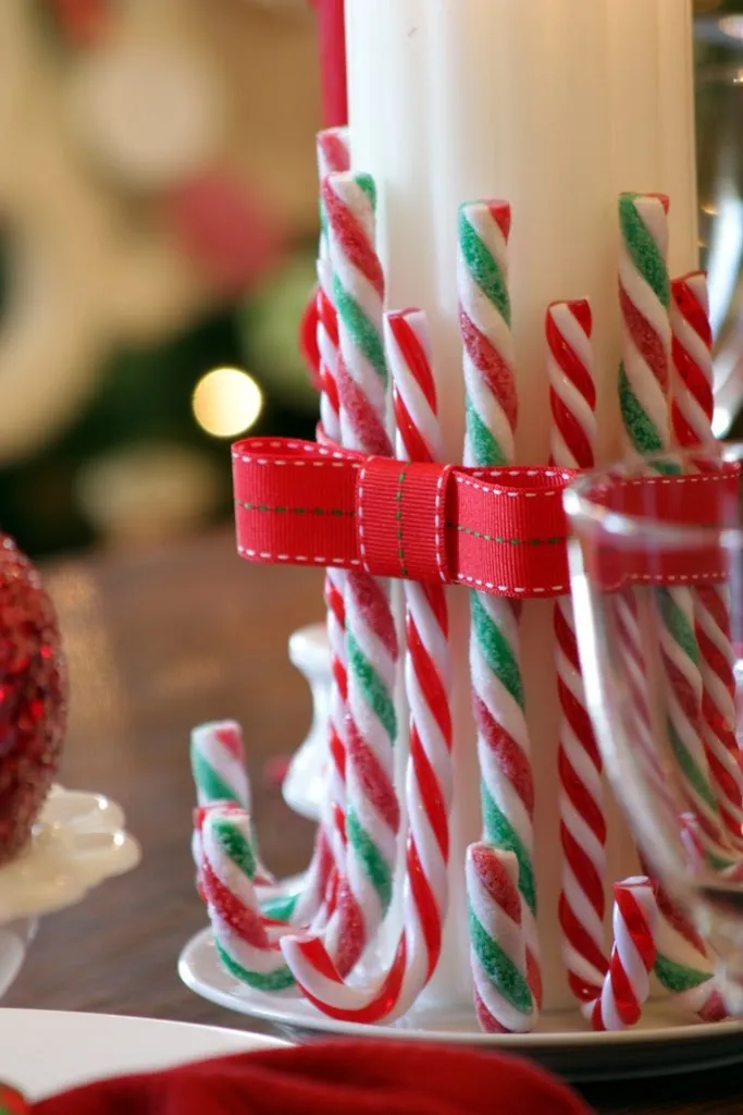 Sweet Something Designs: Haul Out The Holly Tablescape