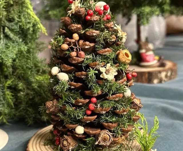 Taiwan 【Pine Cone Christmas Tree】Christmas/Christmas Tree/Pine Cone/Exchange of Gifts auroranunarait - Pinkoi