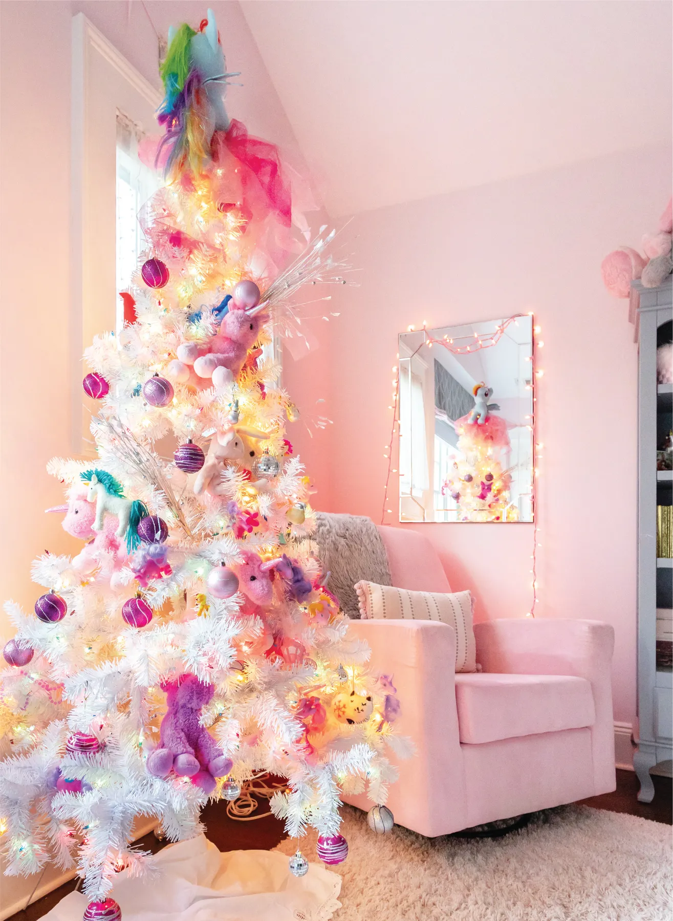 Take a Cue From Designer Andrea Sinkin's Festive Holiday Home