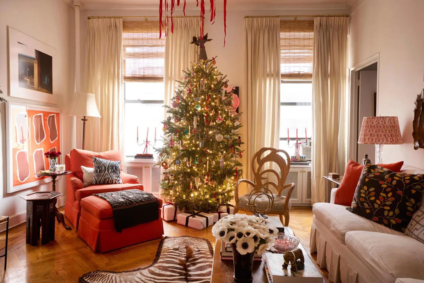 The Cutest Holiday Book Tree Is Hiding at Cracker Barrel | Apartment Therapy