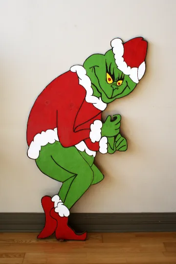 The Grinch & Grinch's Dog Max Stealing Christmas Lights | Wiley Concepts