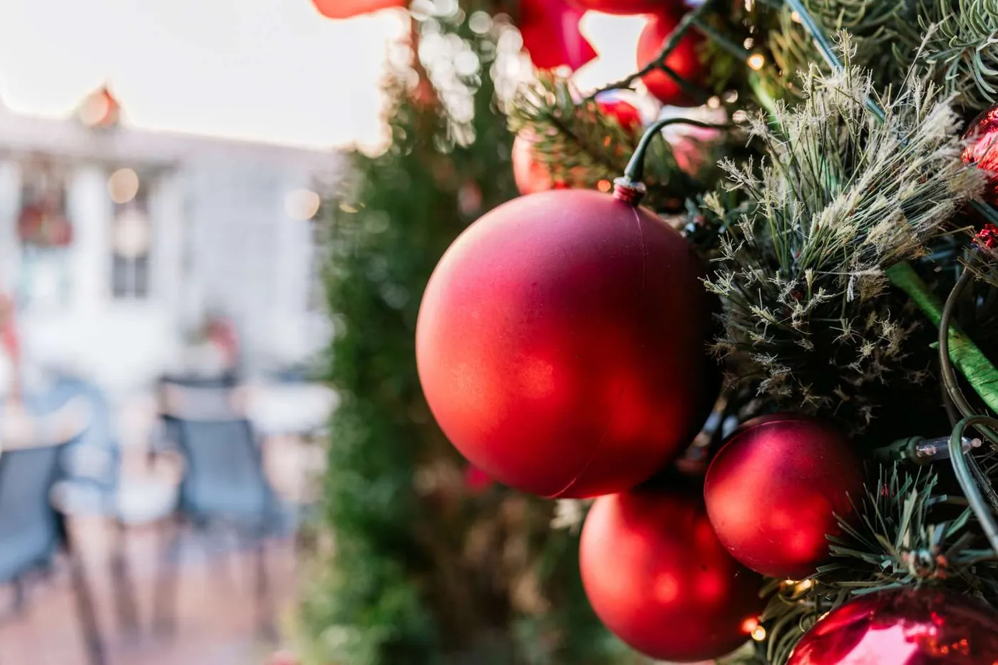 The Holiday Decor Minimalists Would Never Buy (Even If It's On Sale)