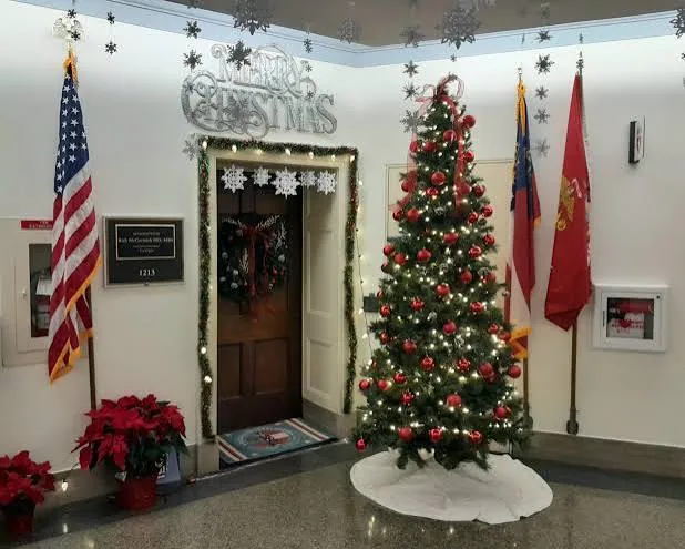 The naughty and the nice: Home-state holiday decor bedecks congressional offices • Michigan Advance