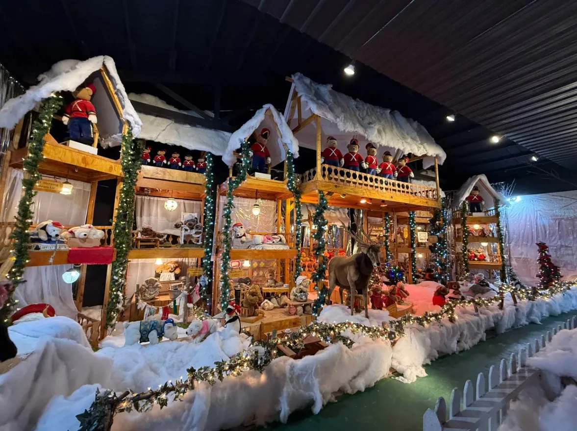 The North Pole Christmas Village is closing, owner plans to sell holiday  displays