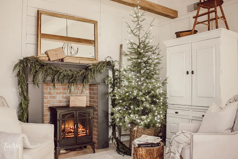 These Farmhouse Mantel Decorating Ideas Will Instantly Make You Feel Cozy