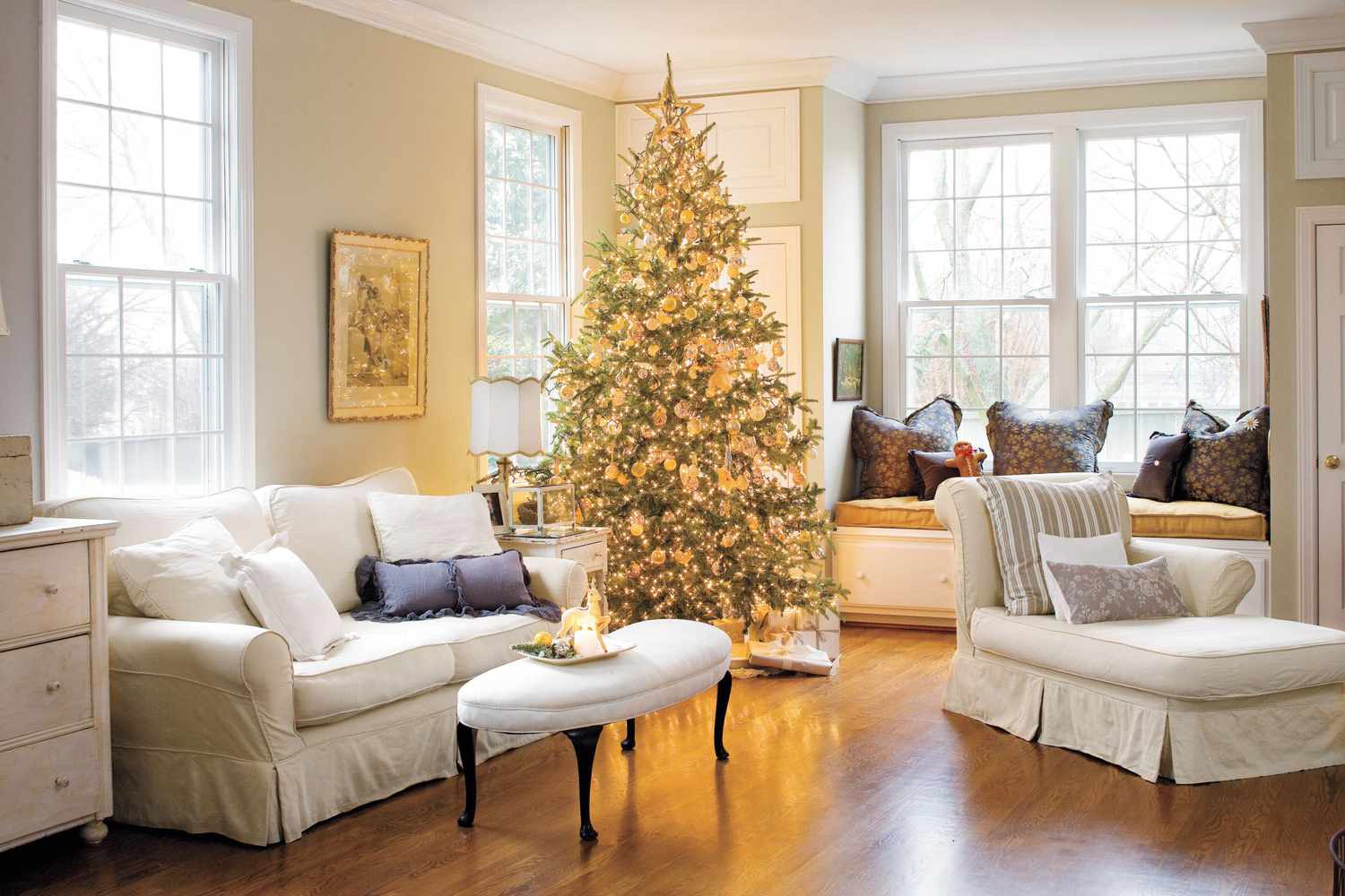 This Home Is Filled with Vintage-Inspired Christmas Decorating Ideas