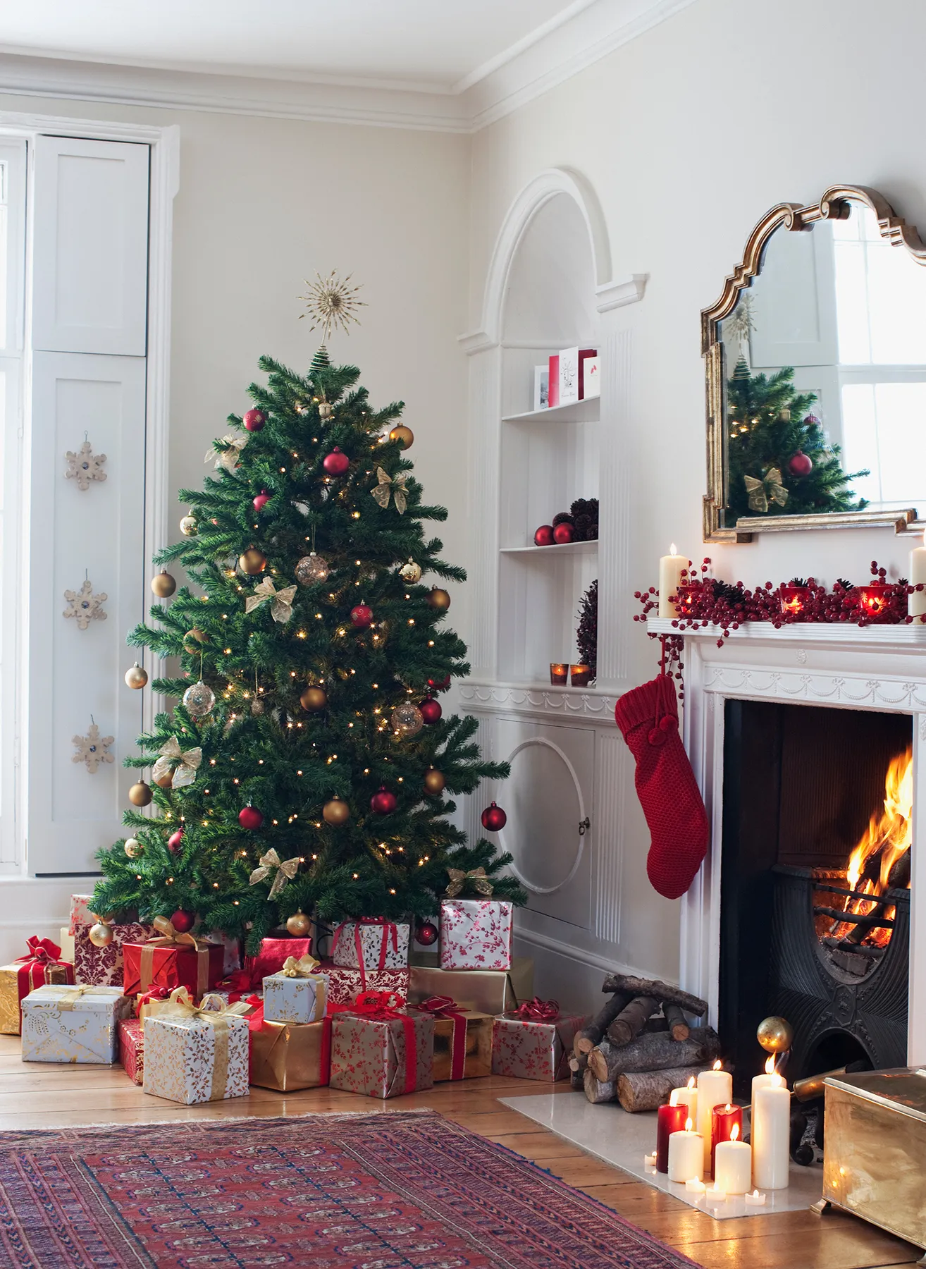 This Is the Best Spot in the House to Put Up Your Christmas Tree – Sunset Magazine