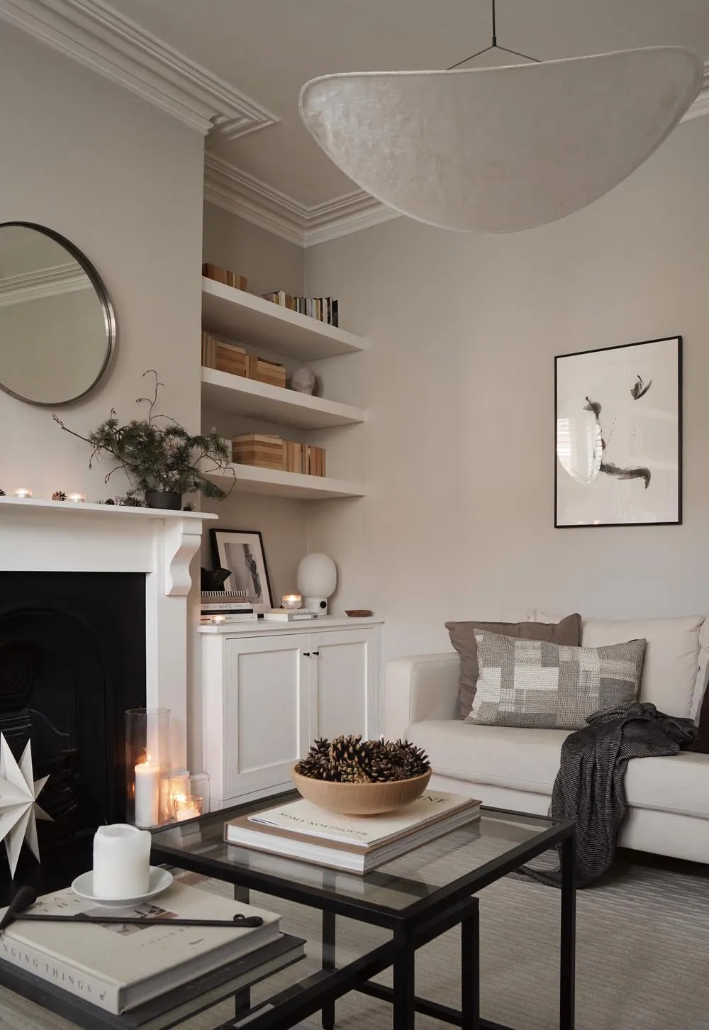 This year's Christmas decorations - minimalist elegance with glass, bows & earthy tones |
