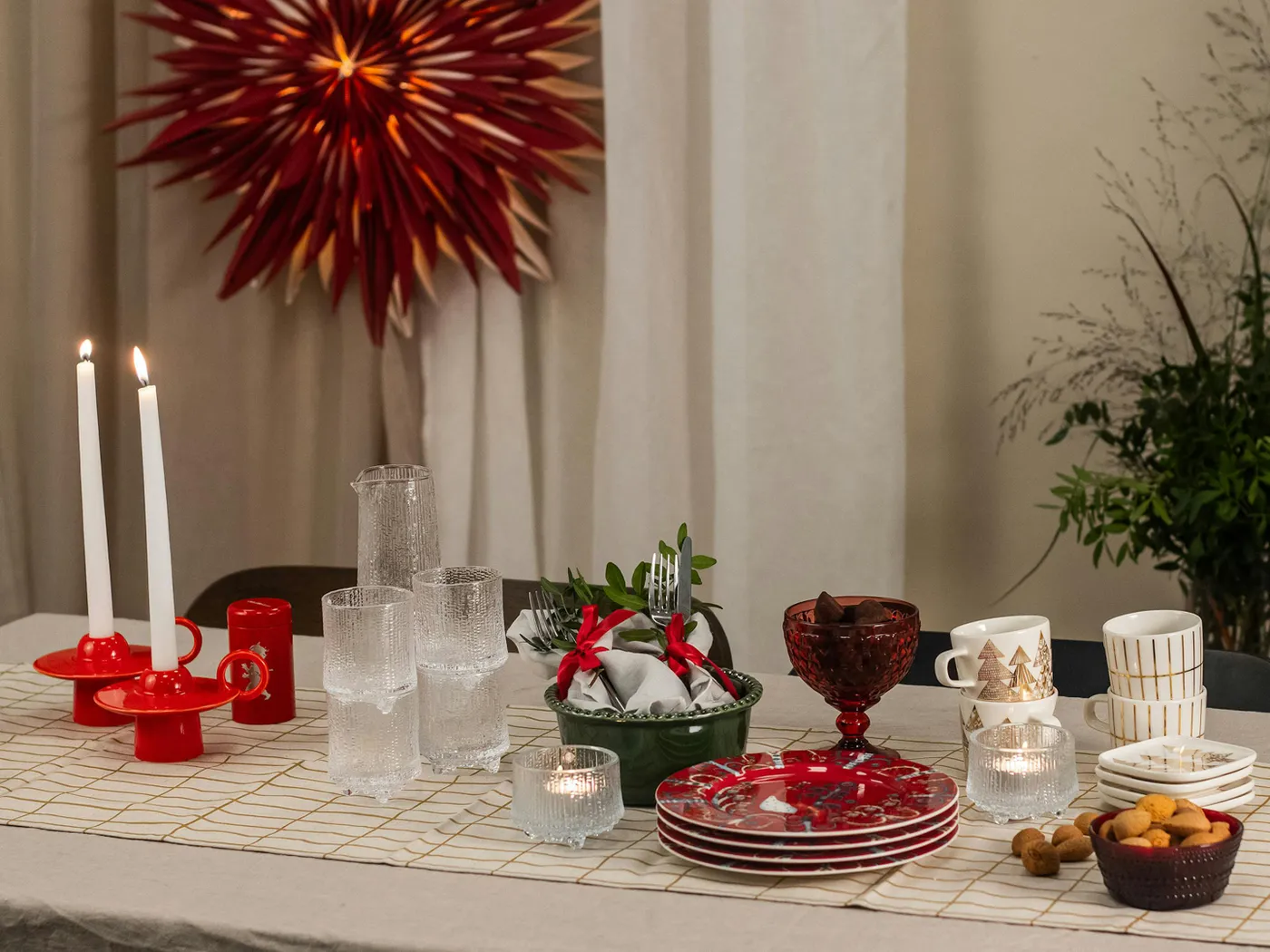 This year's Holiday Tablescape 2024 | Royaldesign.com