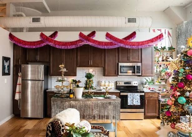 Tour Marvelous Maximalist Christmas Decor | HGTV