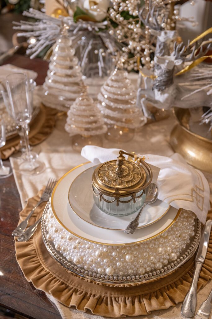 Unveiling Gilded Traditional: A Timeless Christmas Elegance – Nell Hill's