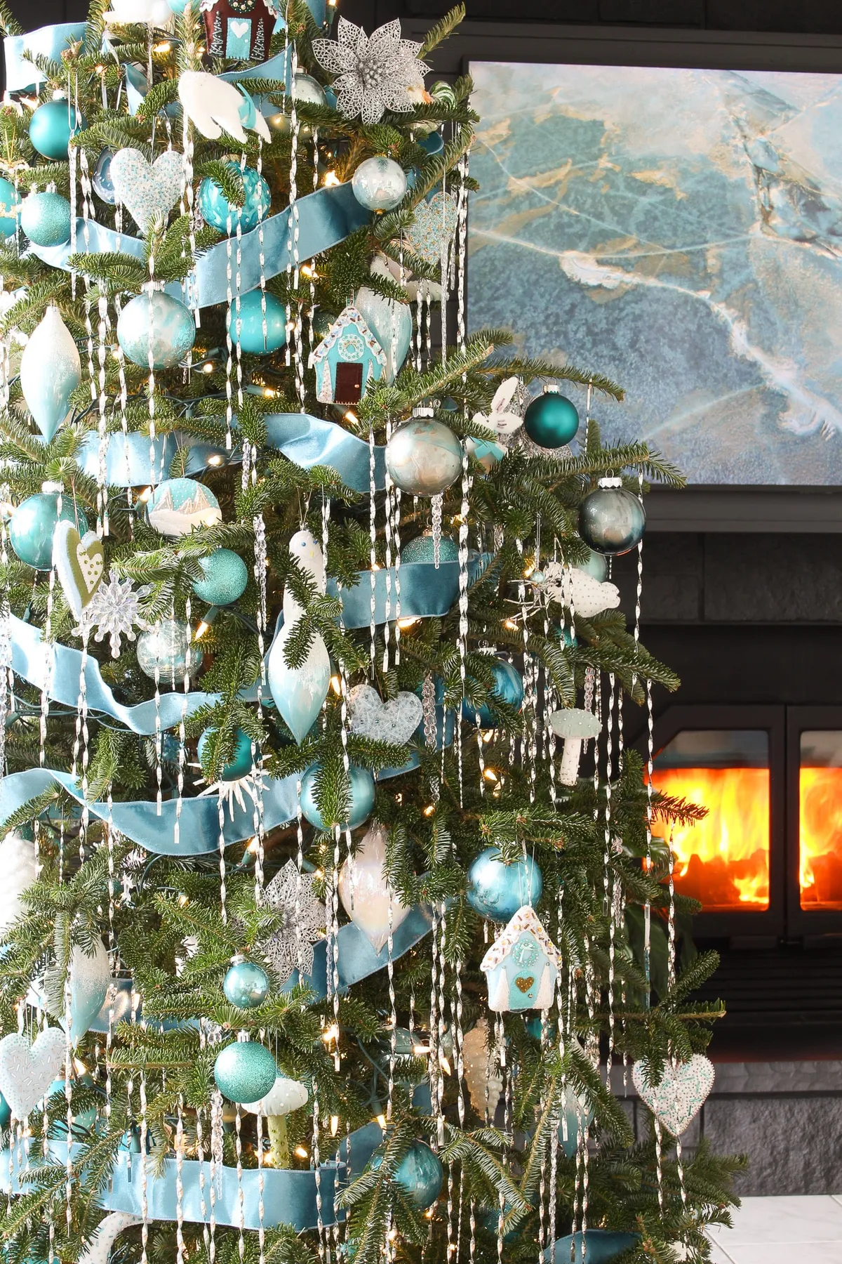 Victorian Tin Tinsel Christmas Tree Decoration | Dans le Lakehouse
