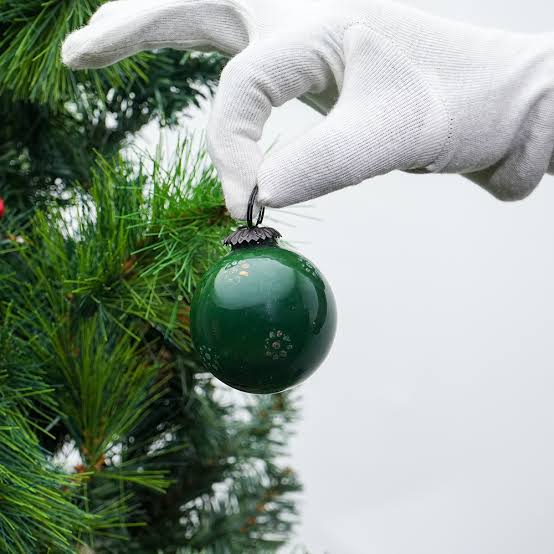 Vintage Green Glass Floral Pattern Christmas Ornament