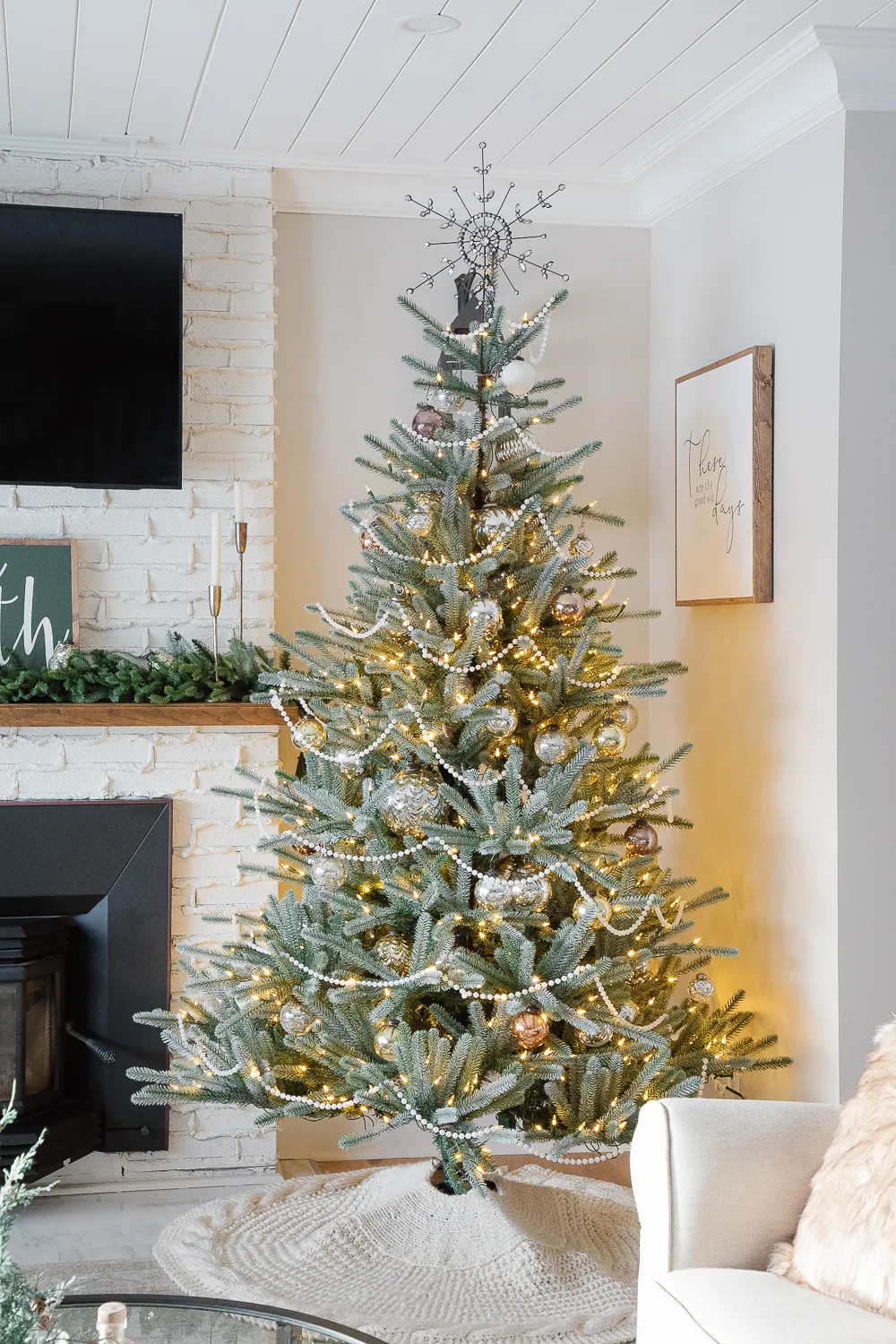 Vintage Inspired Christmas Tree - Making it in the Mountains