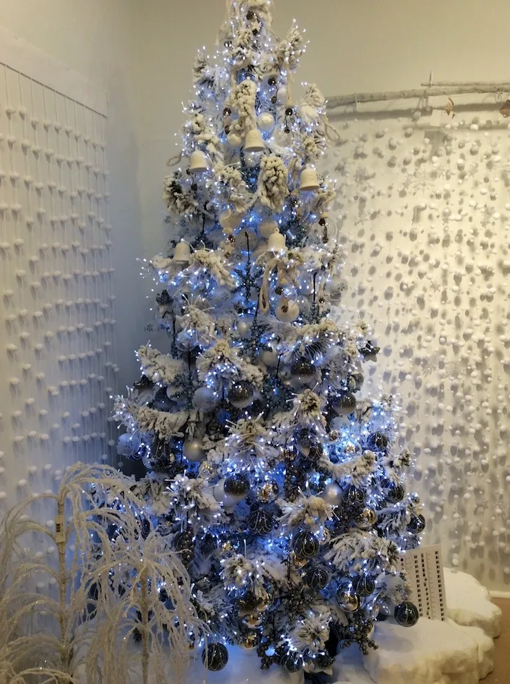 Warm White Lighting vs Cool White Lights - Christmas Elves Shop