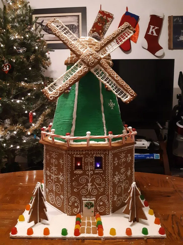 We made a Dutch windmill gingerbread house - DIY post - Imgur