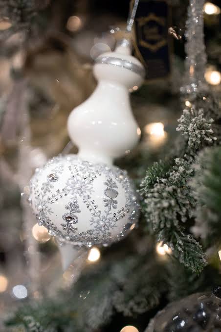 White Christmas Holiday Decor - Linly Designs