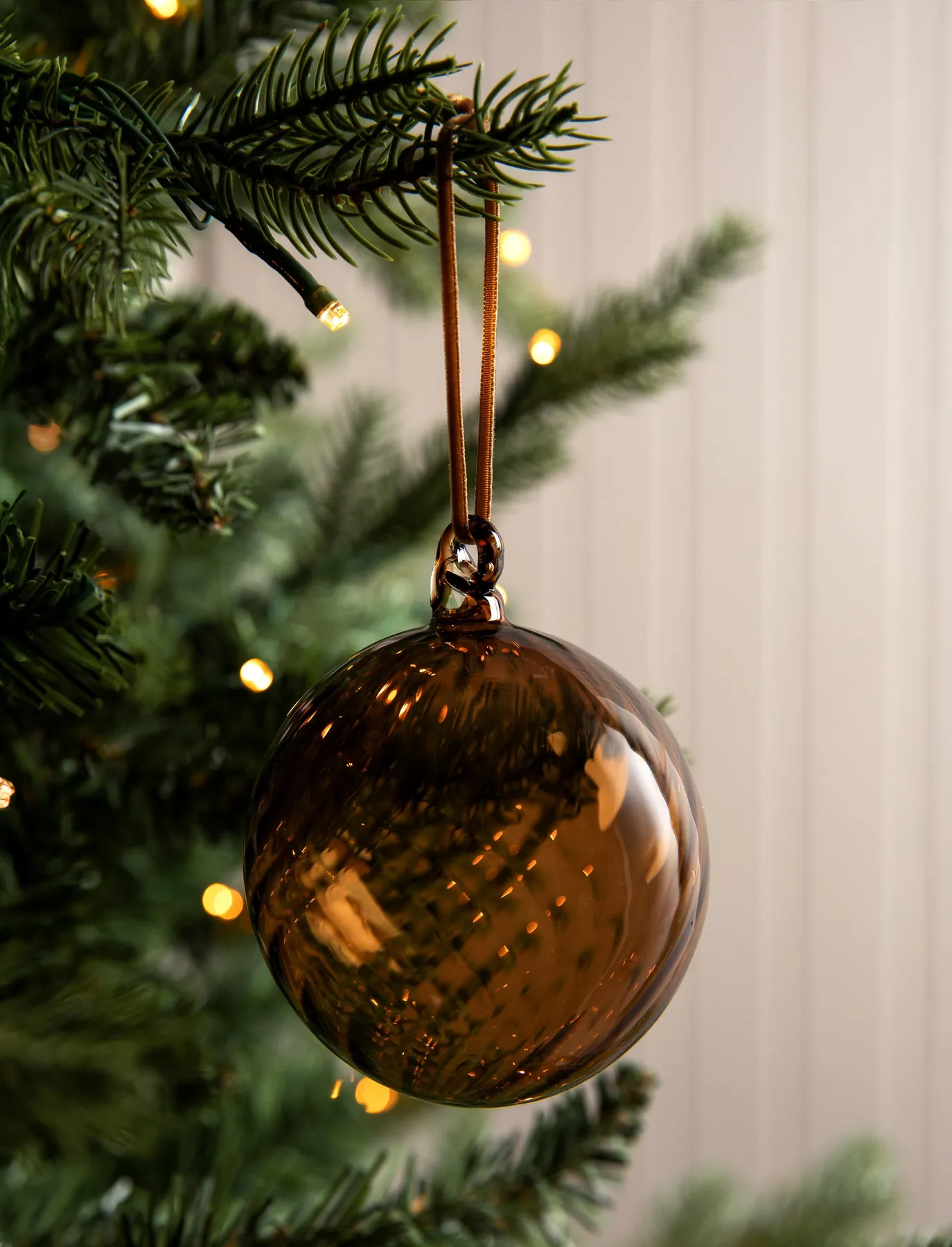 Whittington Christmas Bauble - Antique Brown – Goodwin and Belle