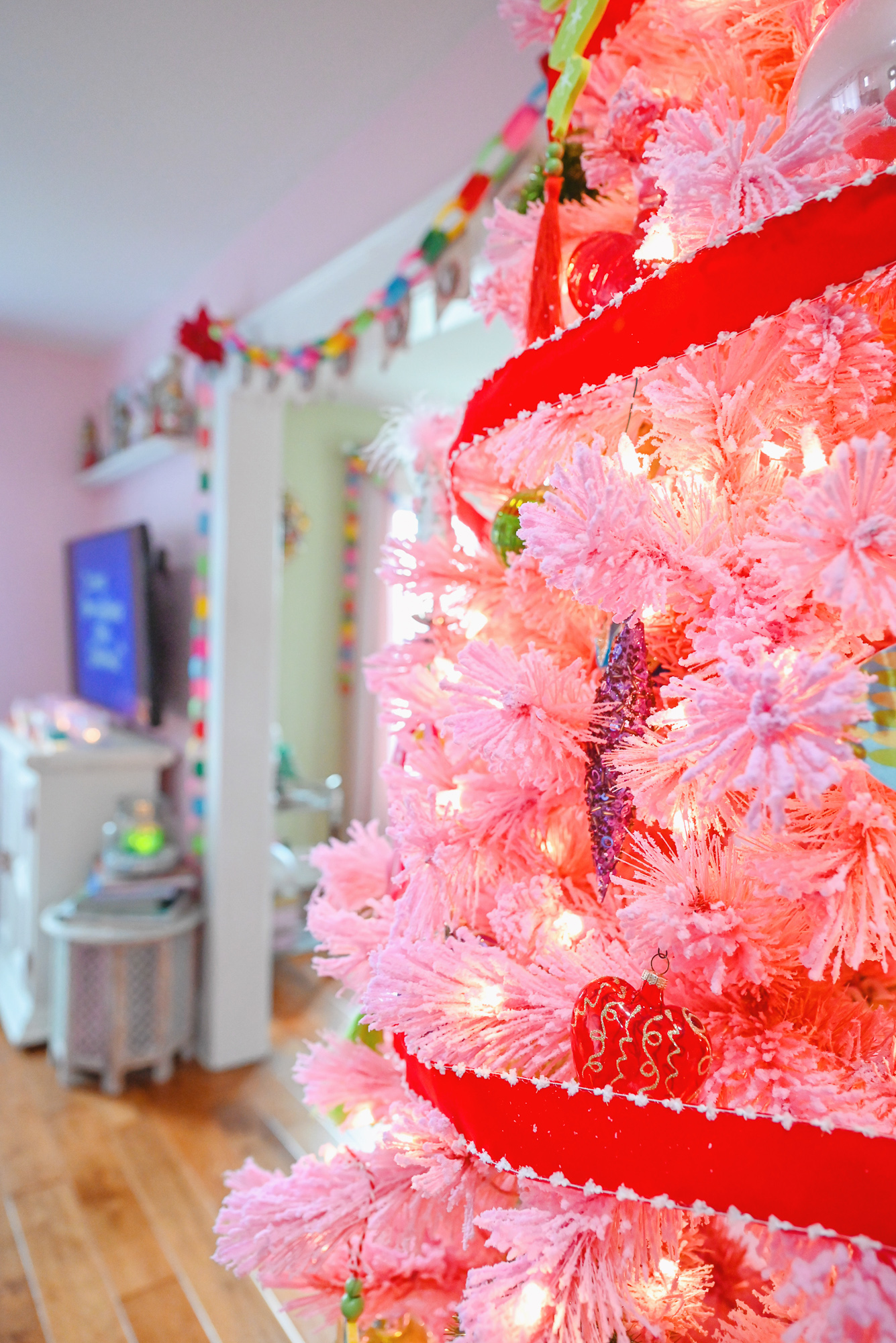 WHOVILLE Holiday Home Tour - With Wonder and Whimsy