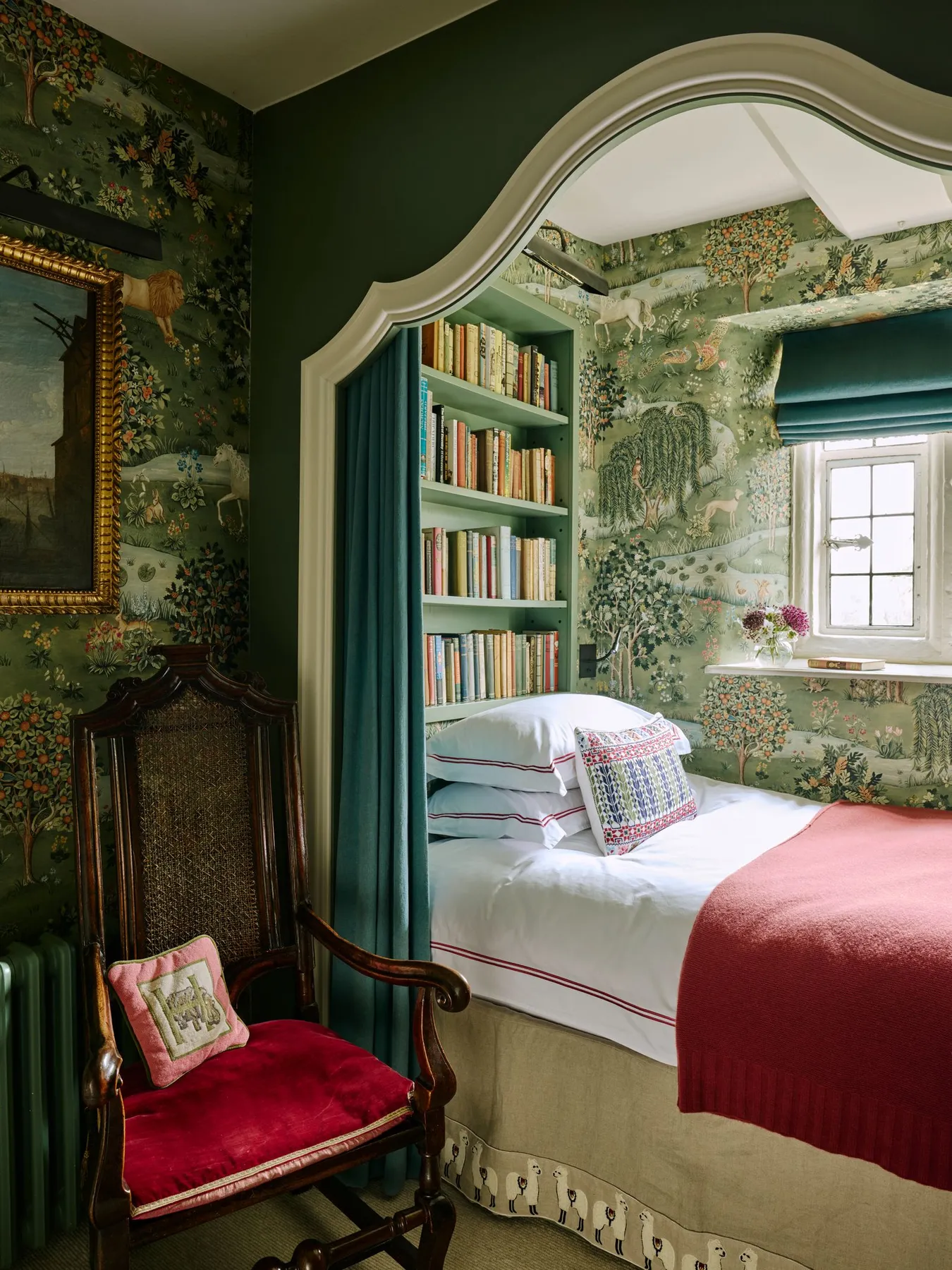 Winter bedroom ideas: how to make your bedroom cosy and comfortable this season | House & Garden