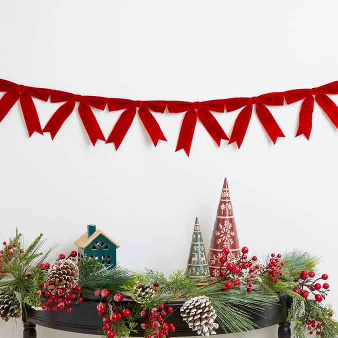 Winter Charm 1.8m Velvet Bow Christmas Garland | Home Bargains