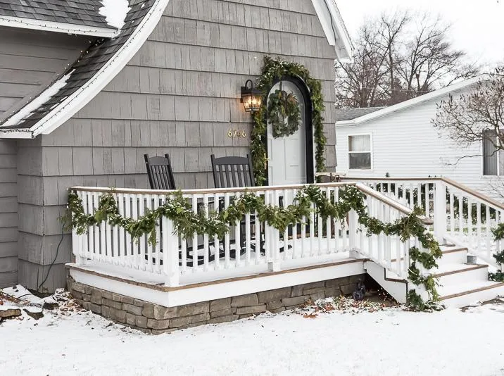 Winter front porch Archives - Pine and Prospect Home