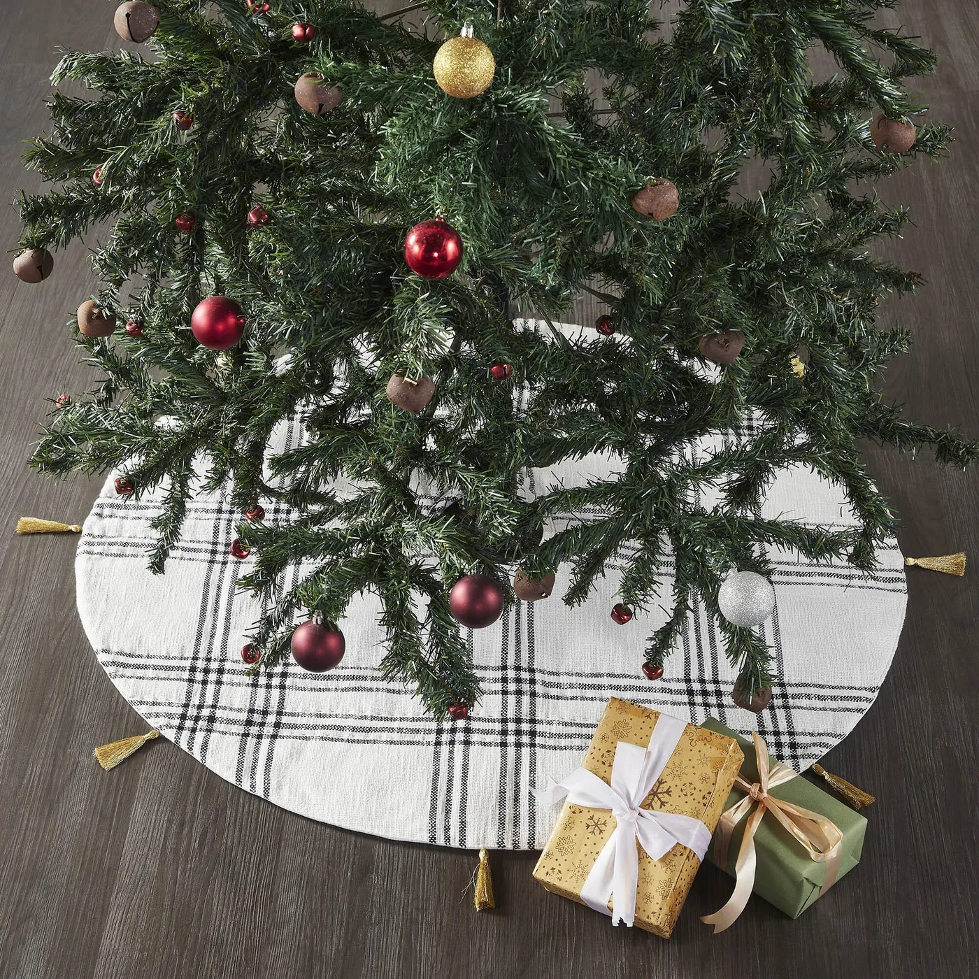 Wintergleam Plaid Tree Skirt 36'