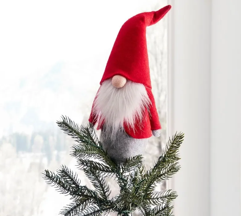 You Really Can't Top These Christmas Tree Topper Ideas